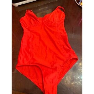 Athleta Red Bathing suit  Adjustable straps Chic D/DD tall
